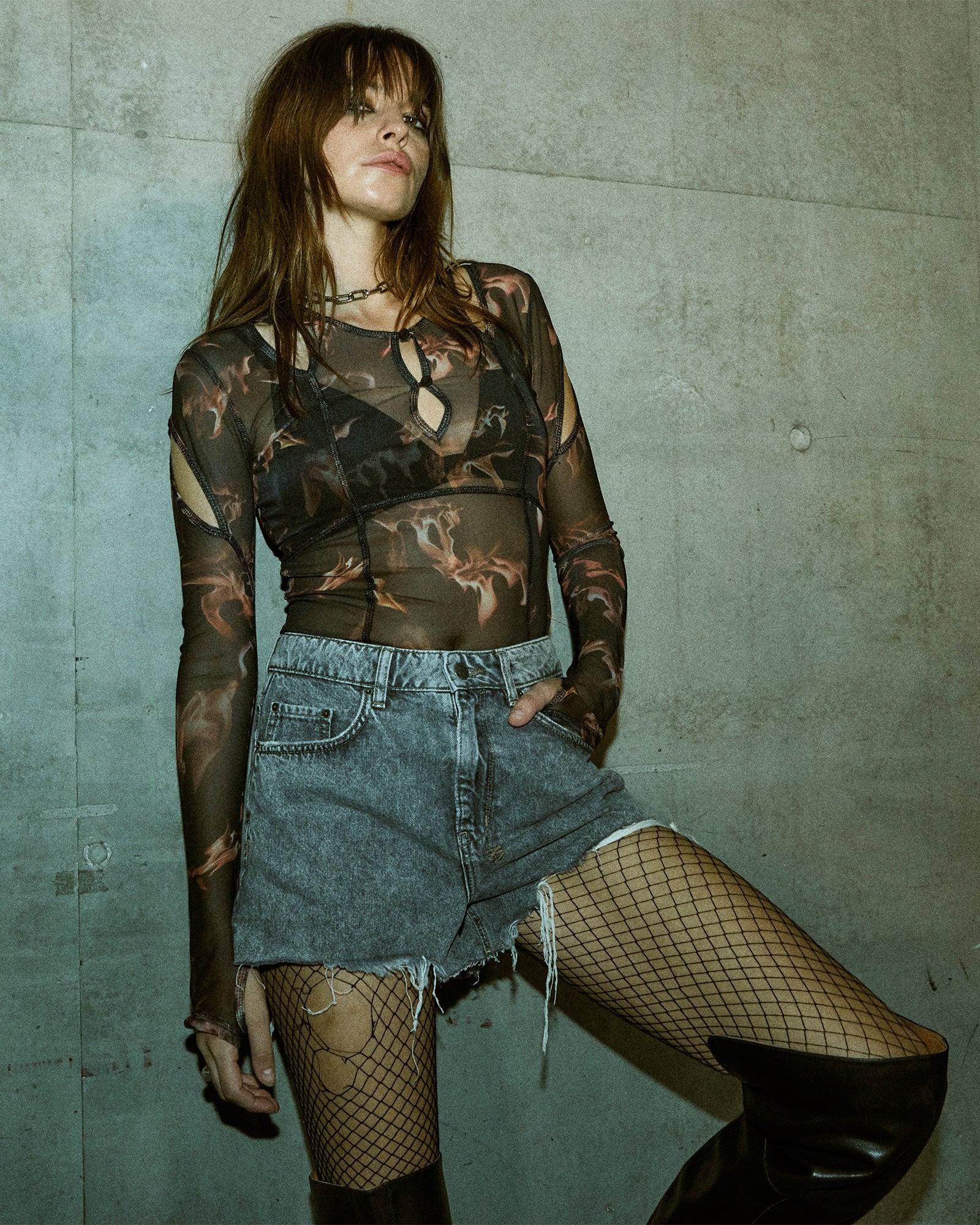 WOMENS  VOID MESH LS TOP CONSUMED FITTED FASHION TOPS