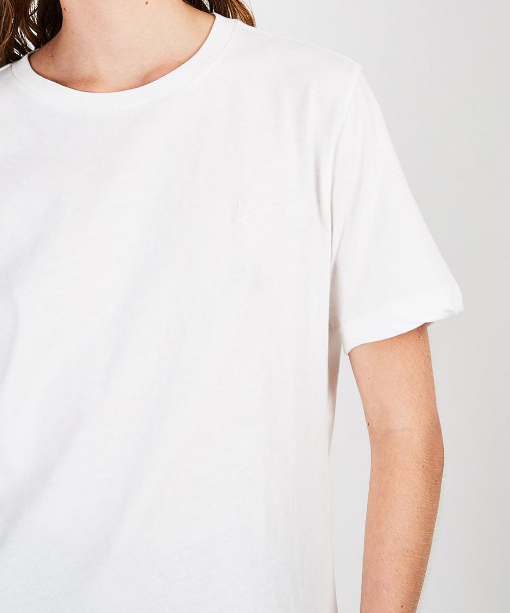 JACKSON SS TEE WORN IN WHITE