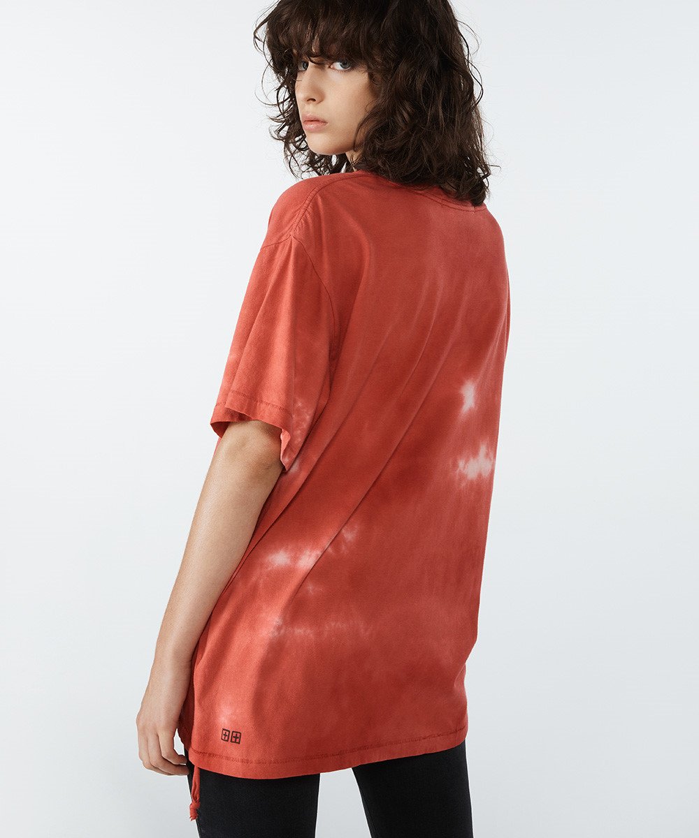WOMENS  SUPER NATURE SS TEE RED DYE OVERSIZED TEES