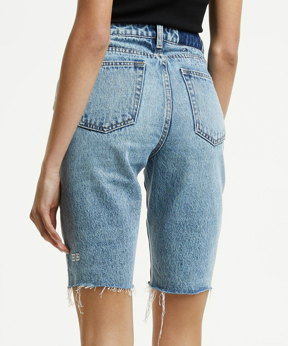 WOMENS APP LAYE VIBEZ RUINS WALKSHORTS