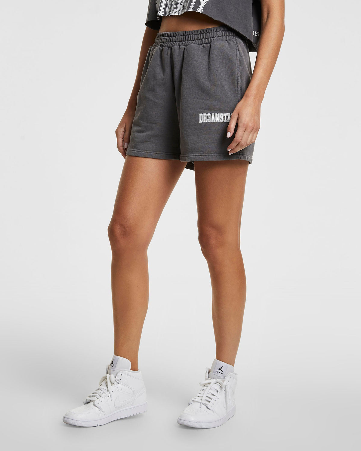 VARSITY TRAK SHORT WASHED GREY