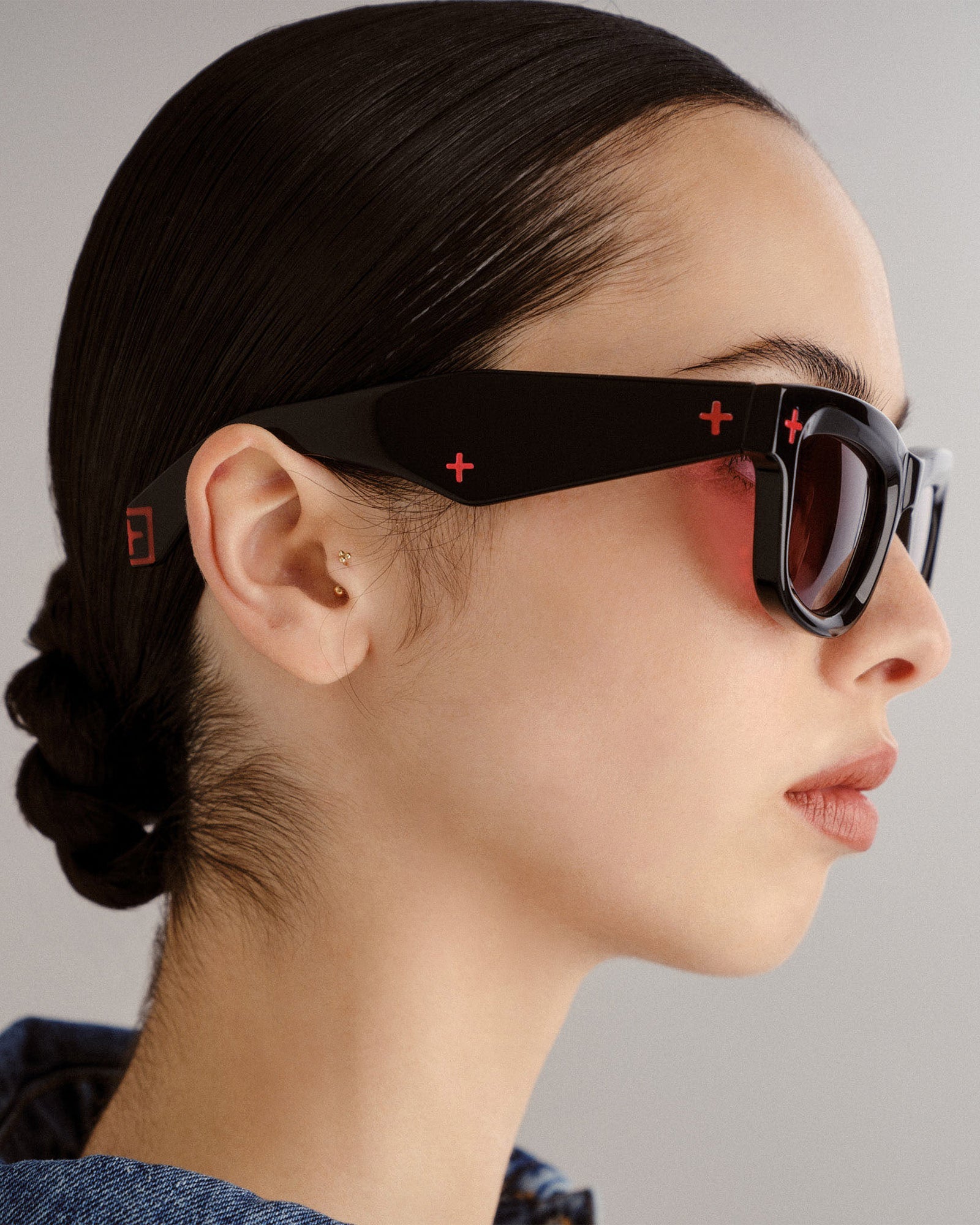 GOODSEN SUNGLASSES BLACK RED