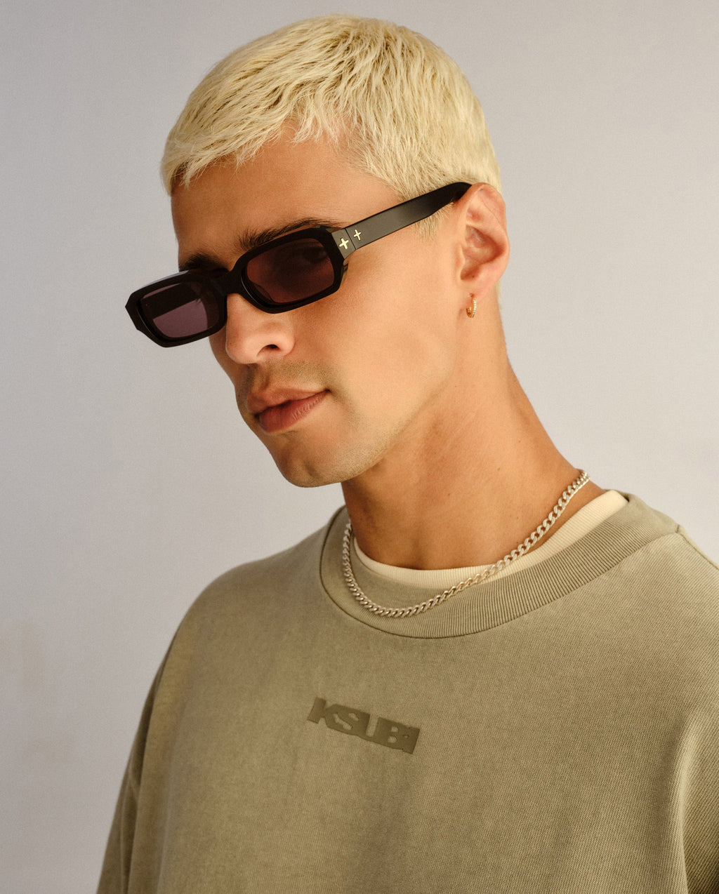 THE SEVEN SEVENS SUNGLASSES BLACK GOLD EYEWEAR