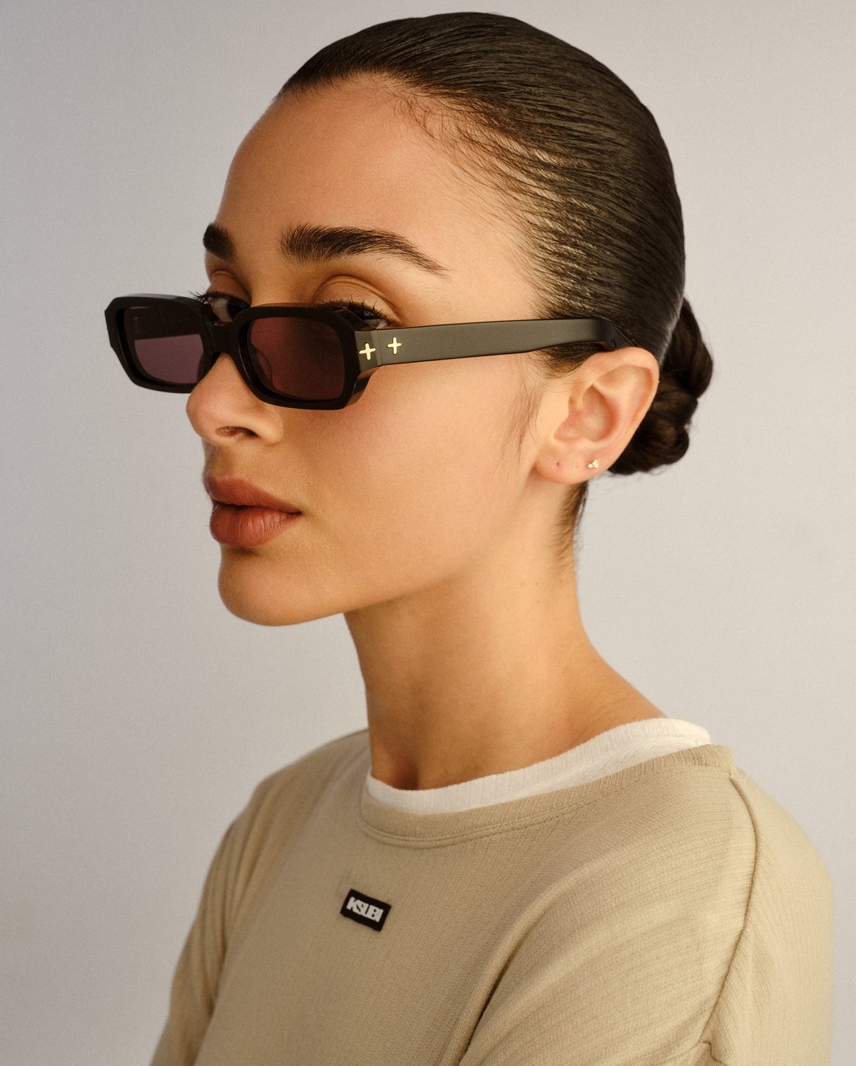 THE SEVEN SEVENS SUNGLASSES BLACK GOLD EYEWEAR