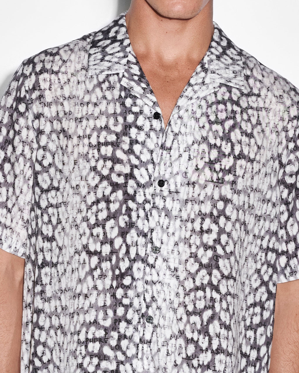 Mens Whitenoise Leopard Resort Ss Shirt Multi Regular Shirts - Multi Colour