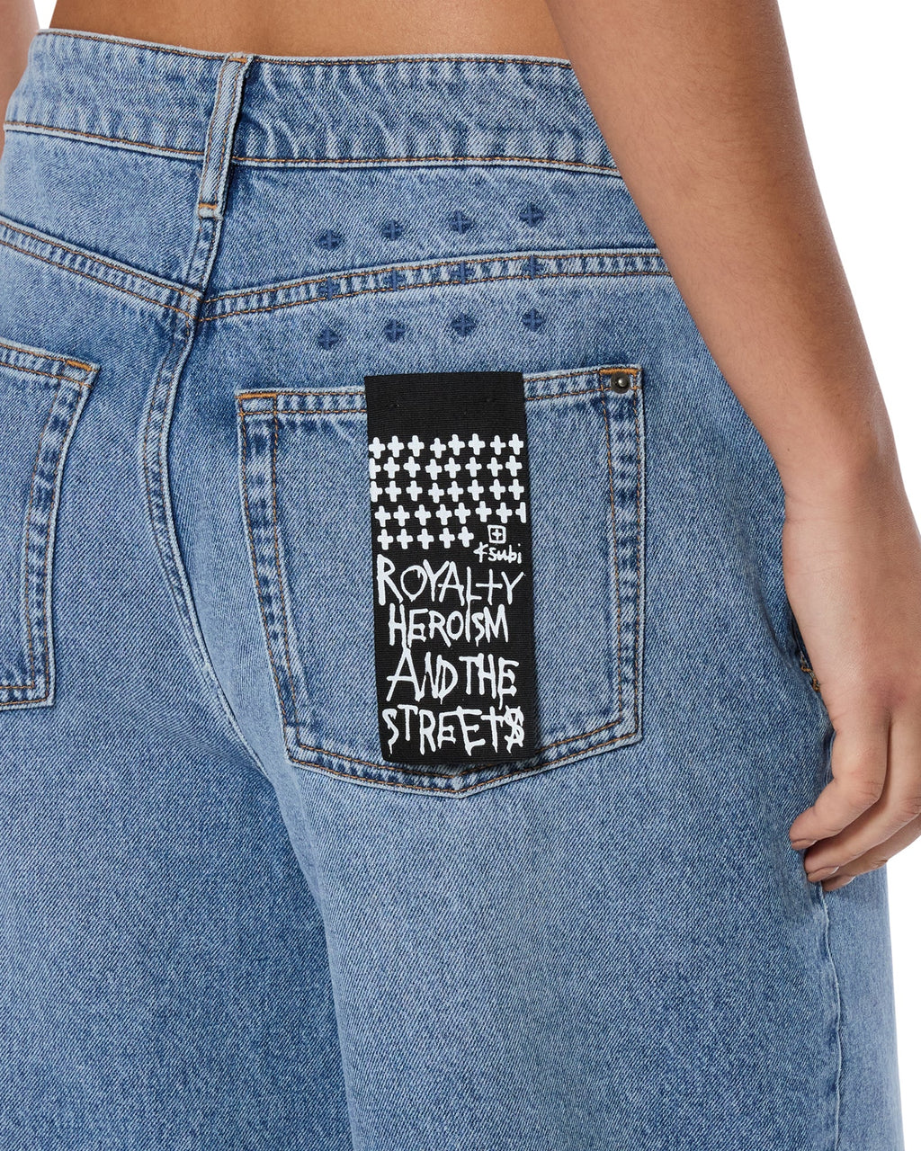 WOMENS LOW RIDER SHORT SWEPT WALKSHORTS